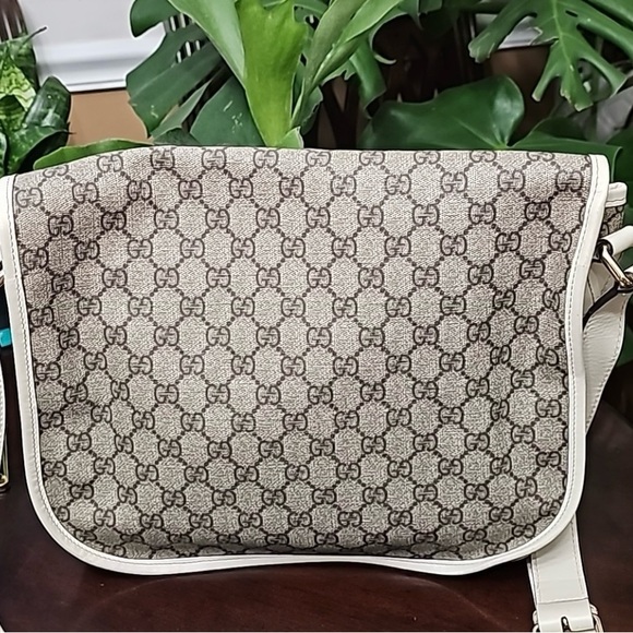 Gucci Plus Monogram Double Buckle Flap Messenger and laptop Bag. Top quality - Picture 7 of 15